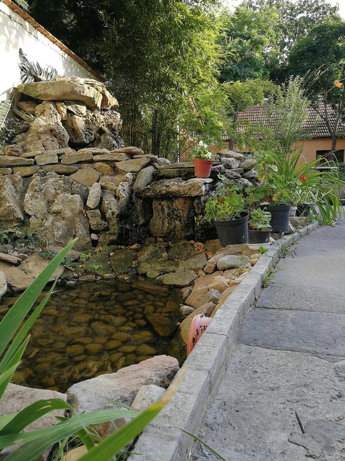 Budapest Garden Hotel Exterior foto