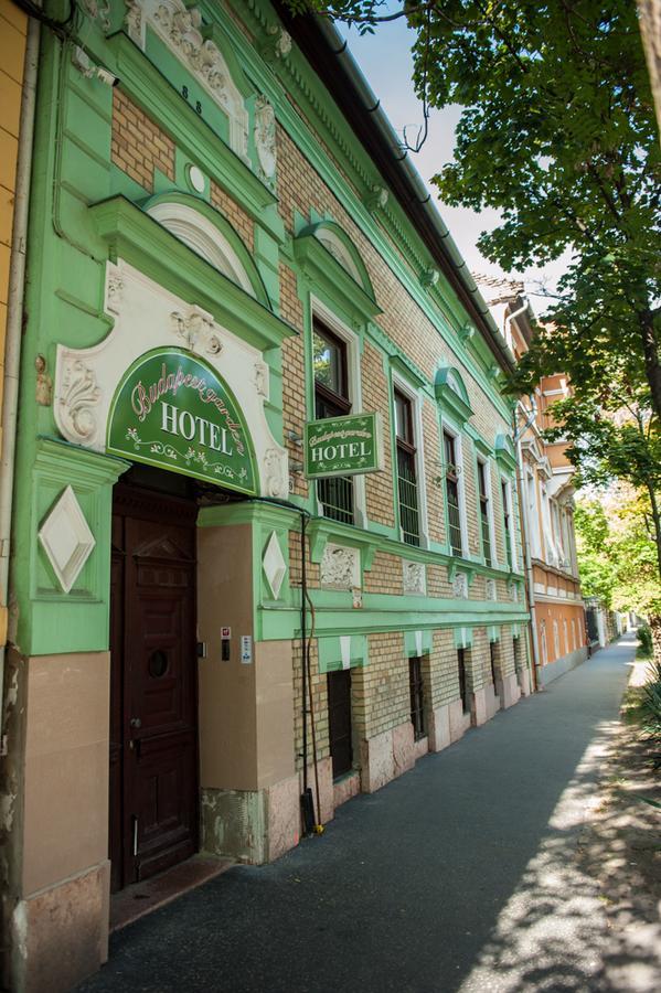 Budapest Garden Hotel Exterior foto